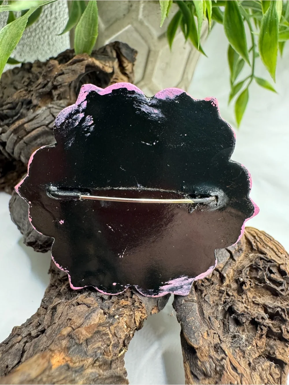Russian lacquer brooch, EUC. Peachy-pink  design on black. High gloss finish.